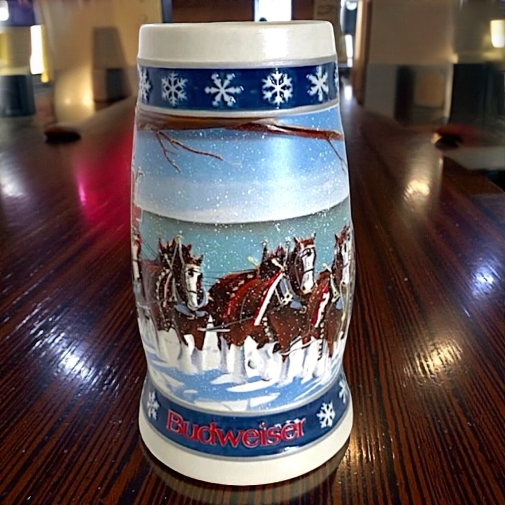1995 Budweiser - “Lighting The Way Home” Holiday Stein
